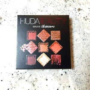 Huda Beauty in Mauve Obsessions